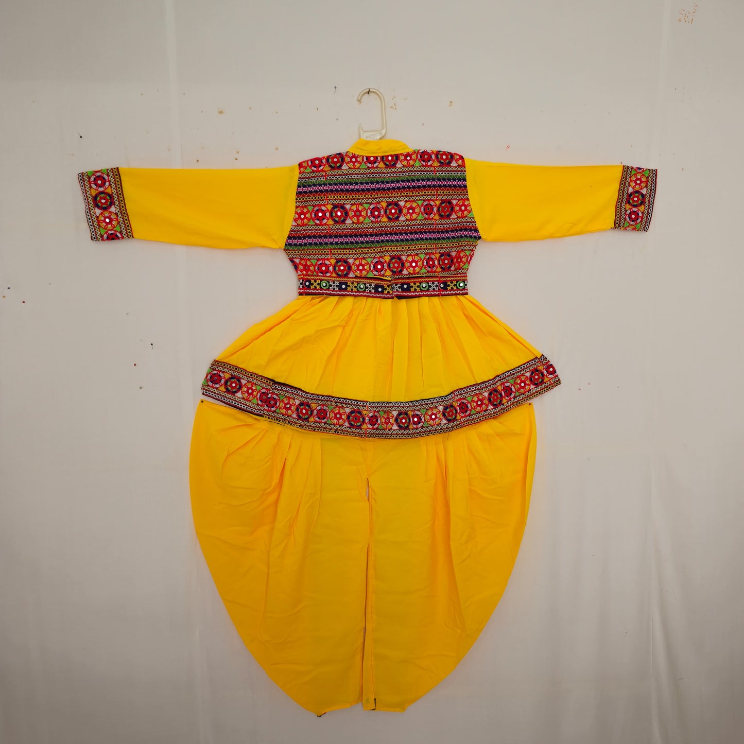 Upper Body Round Work Kediya